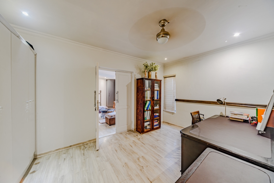 4 Bedroom Property for Sale in Silver Lakes Golf Estate Gauteng
