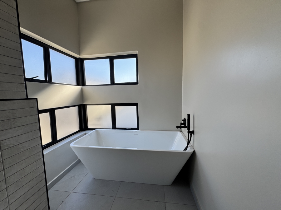 4 Bedroom Property for Sale in Fountainbrook Estate Gauteng