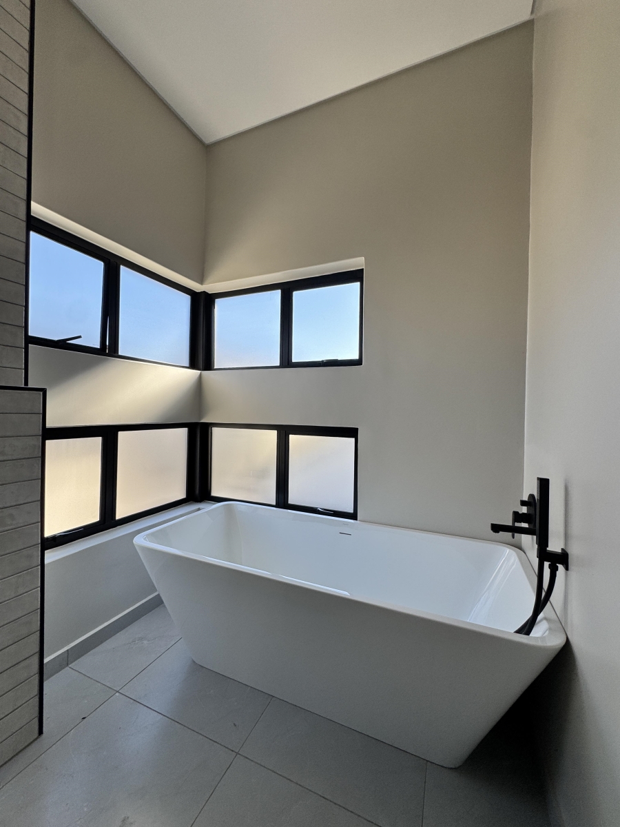 4 Bedroom Property for Sale in Fountainbrook Estate Gauteng