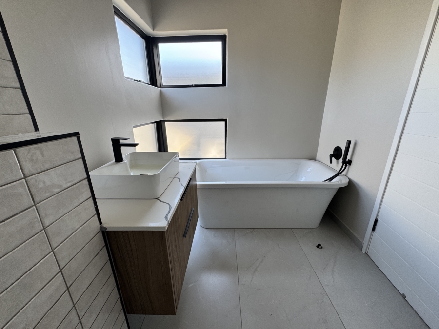 4 Bedroom Property for Sale in Fountainbrook Estate Gauteng
