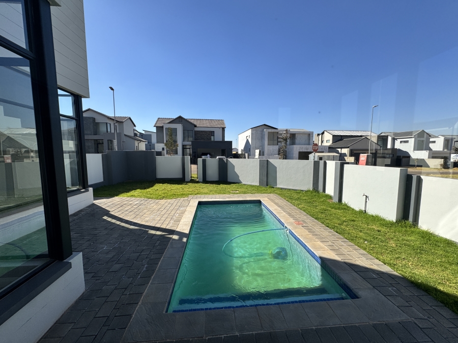 4 Bedroom Property for Sale in Fountainbrook Estate Gauteng