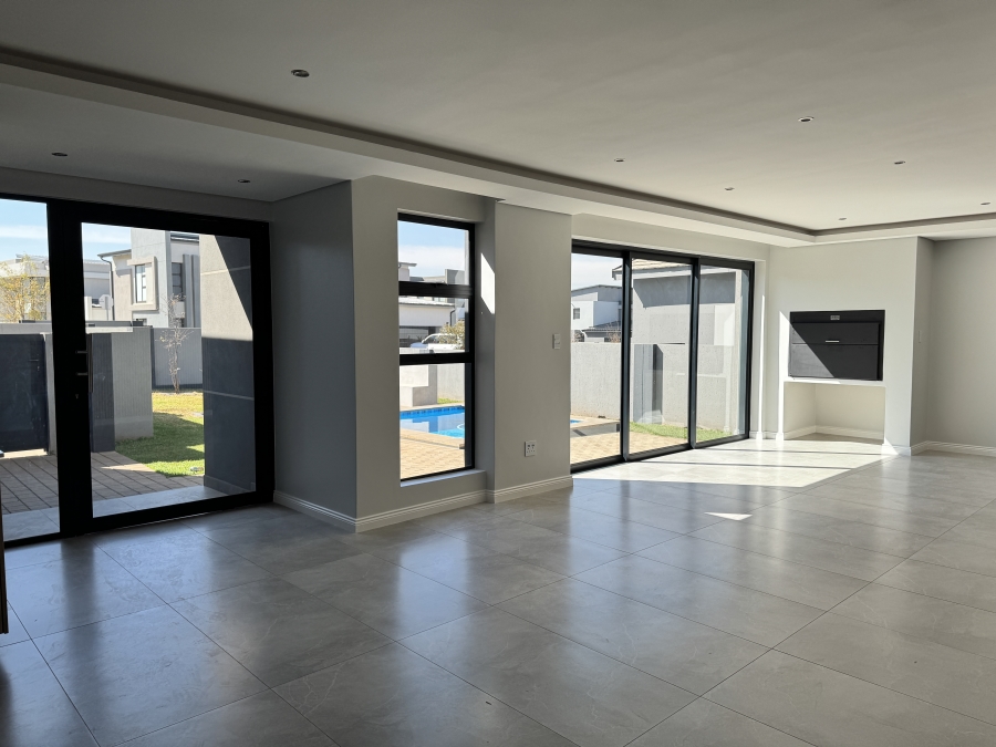 4 Bedroom Property for Sale in Fountainbrook Estate Gauteng