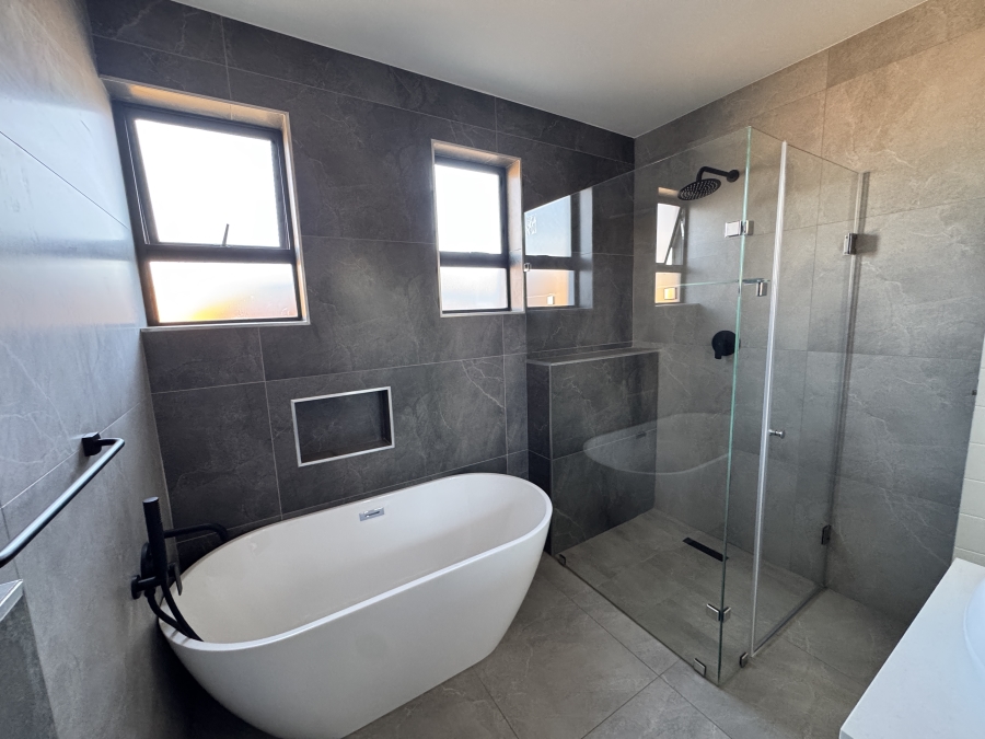 4 Bedroom Property for Sale in Fountainbrook Estate Gauteng