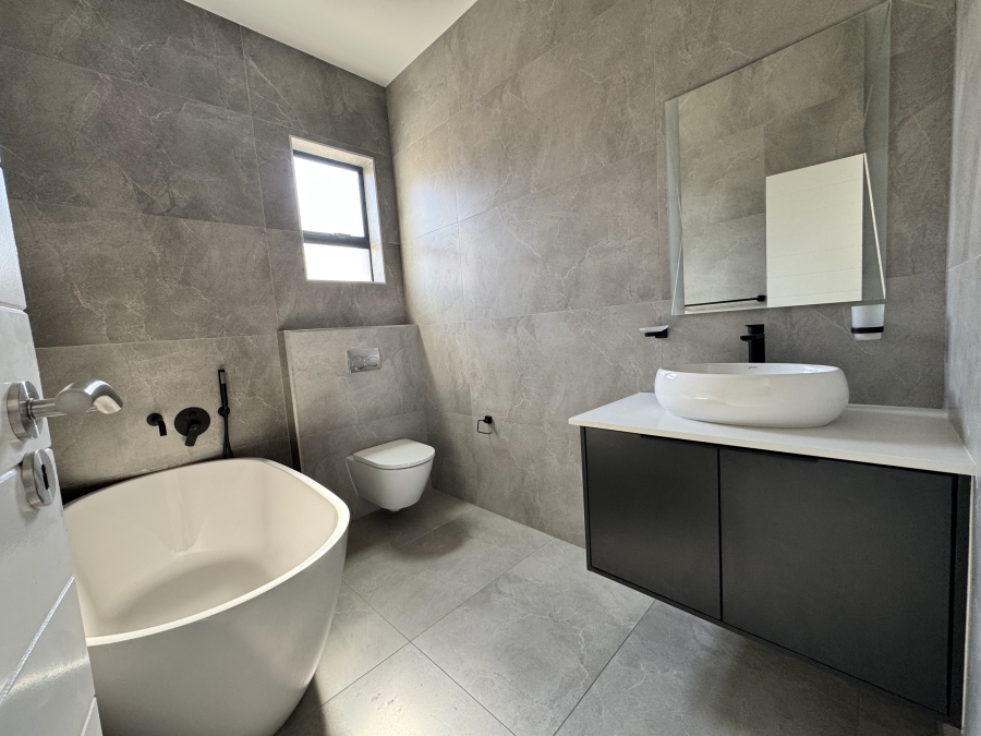 4 Bedroom Property for Sale in Fountainbrook Estate Gauteng