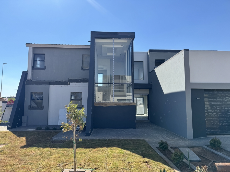 4 Bedroom Property for Sale in Fountainbrook Estate Gauteng