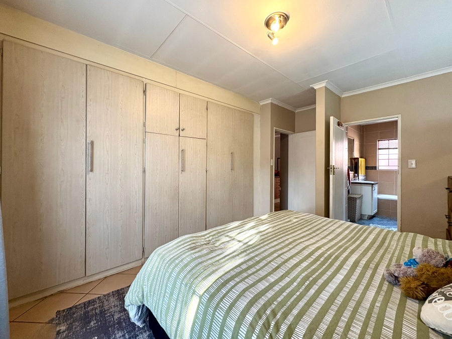 3 Bedroom Property for Sale in Equestria Gauteng