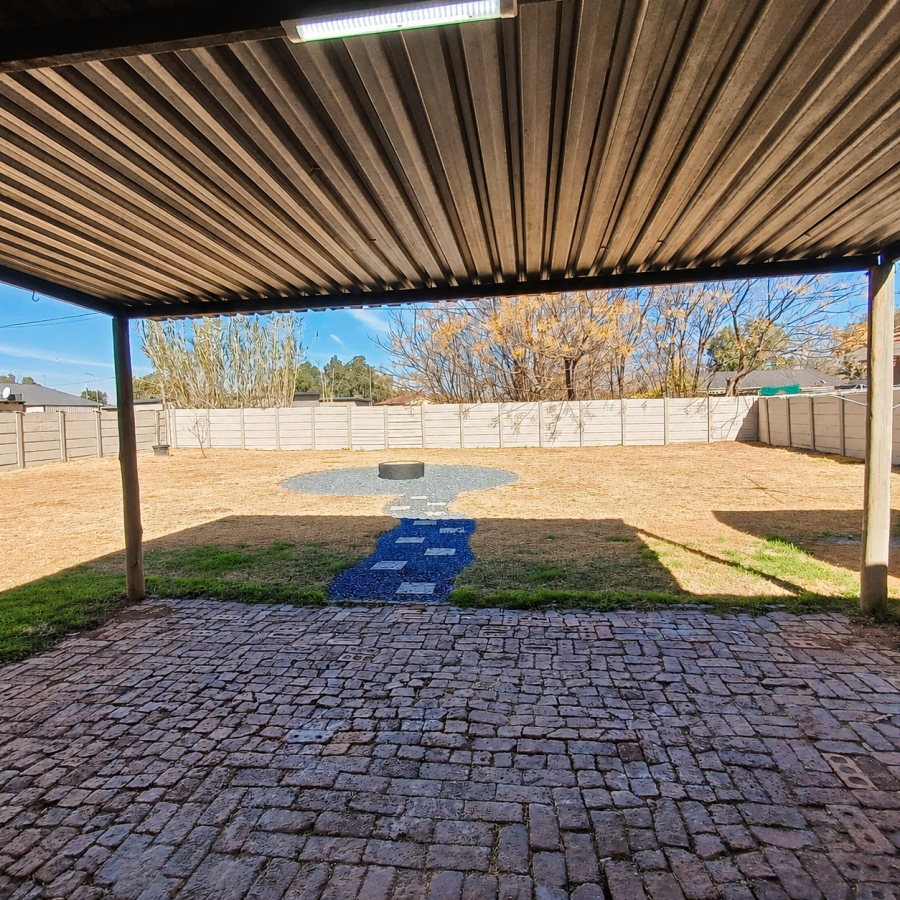3 Bedroom Property for Sale in Rothdene Gauteng