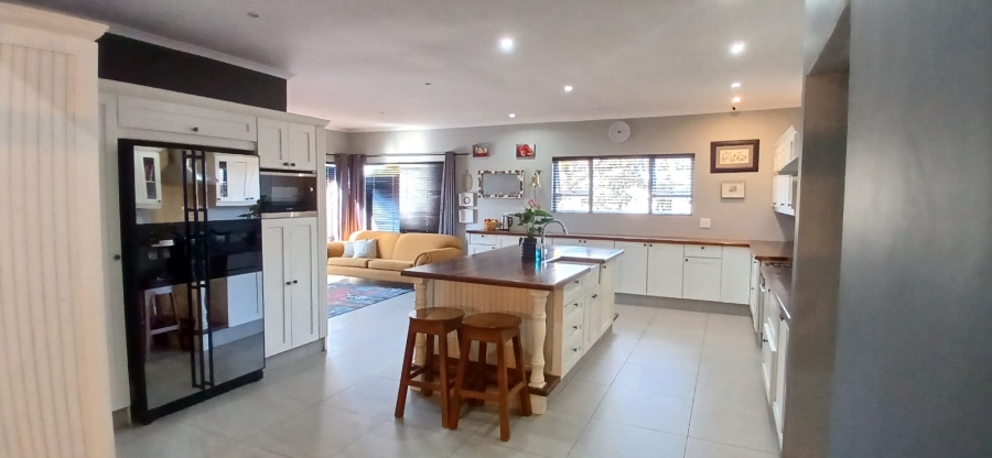 4 Bedroom Property for Sale in Noordheuwel Gauteng
