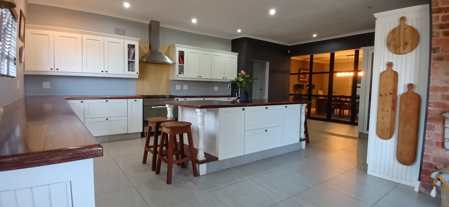 4 Bedroom Property for Sale in Noordheuwel Gauteng