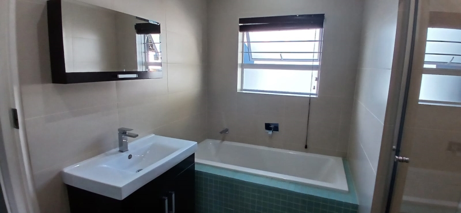 4 Bedroom Property for Sale in Noordheuwel Gauteng
