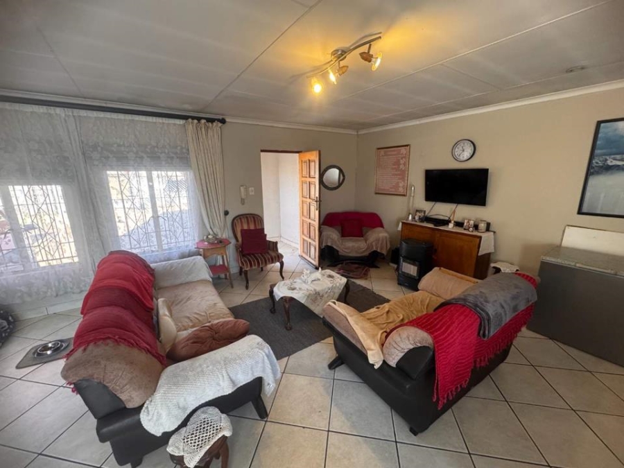 4 Bedroom Property for Sale in Brackendowns Gauteng