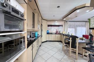 4 Bedroom Property for Sale in Brackendowns Gauteng