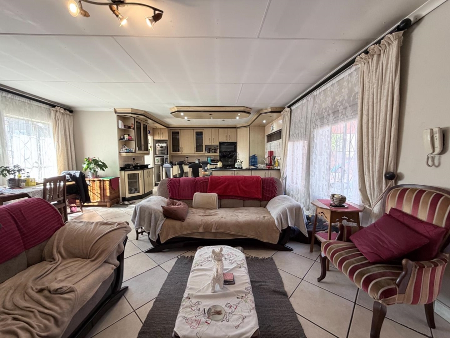 4 Bedroom Property for Sale in Brackendowns Gauteng