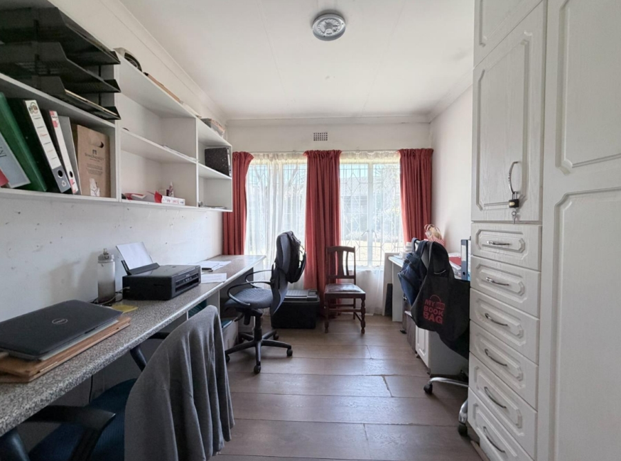 4 Bedroom Property for Sale in Brackendowns Gauteng