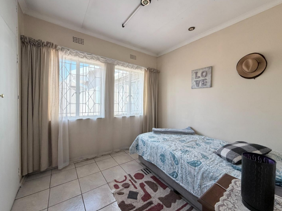 4 Bedroom Property for Sale in Brackendowns Gauteng