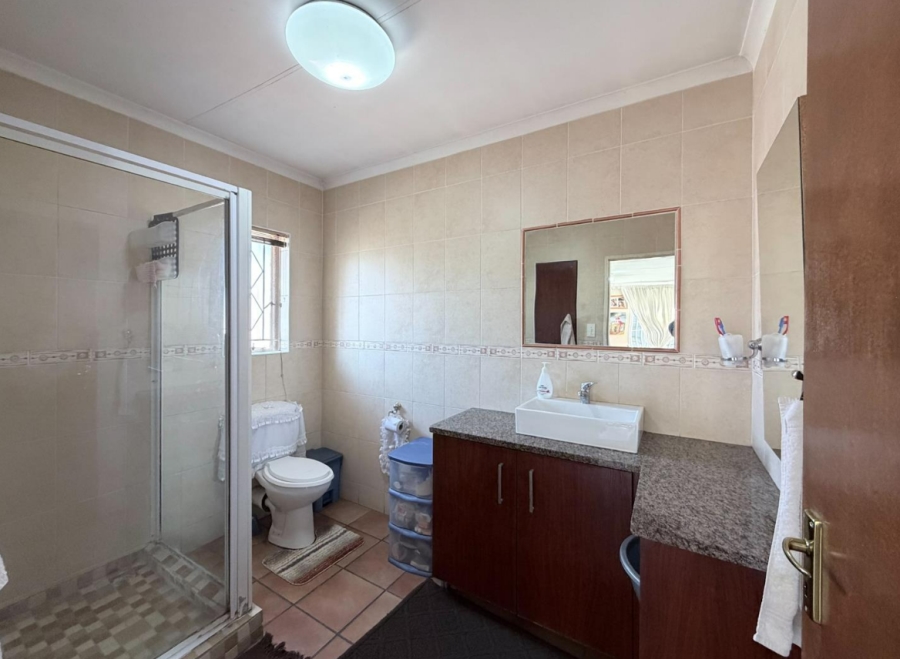 4 Bedroom Property for Sale in Brackendowns Gauteng