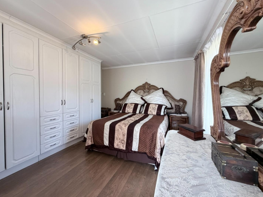 4 Bedroom Property for Sale in Brackendowns Gauteng