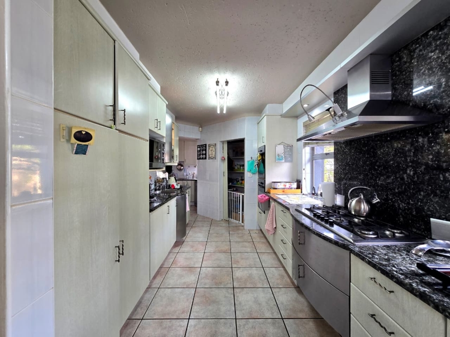 5 Bedroom Property for Sale in Meyersdal Gauteng