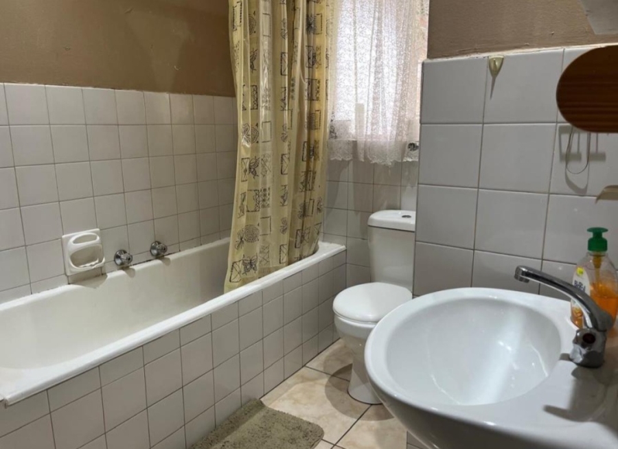 4 Bedroom Property for Sale in Illiondale Gauteng