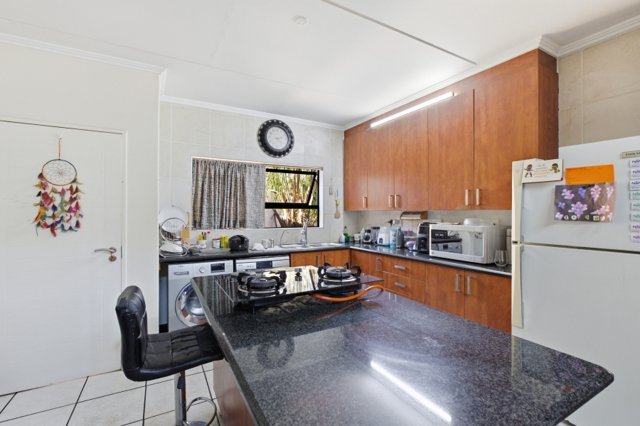 2 Bedroom Property for Sale in Sunninghill Gauteng