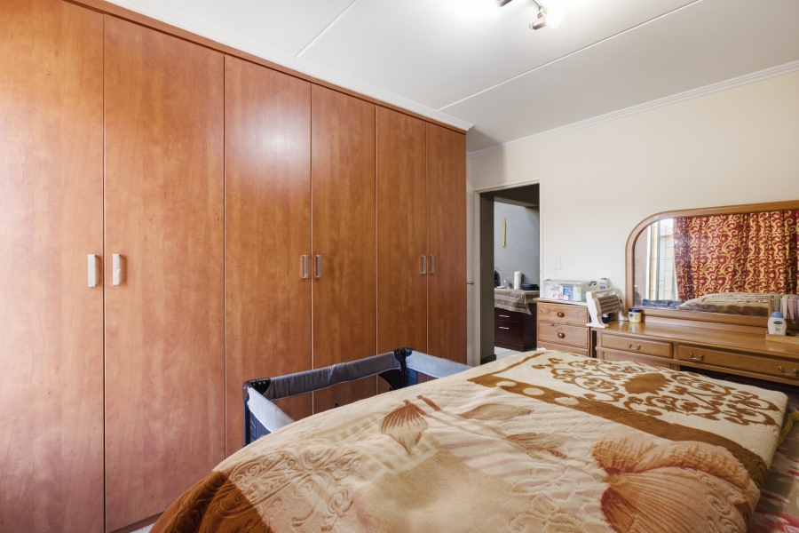 2 Bedroom Property for Sale in Sunninghill Gauteng