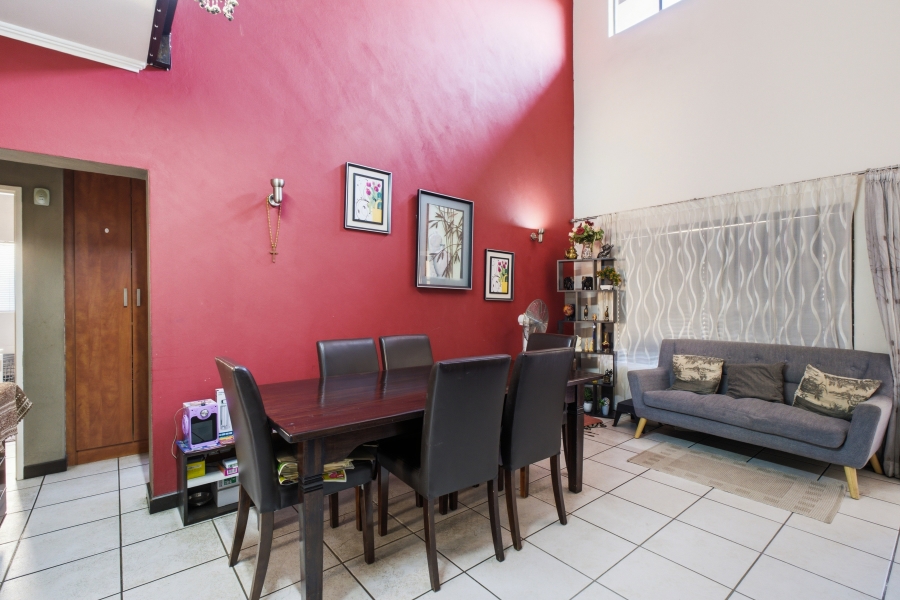 2 Bedroom Property for Sale in Sunninghill Gauteng
