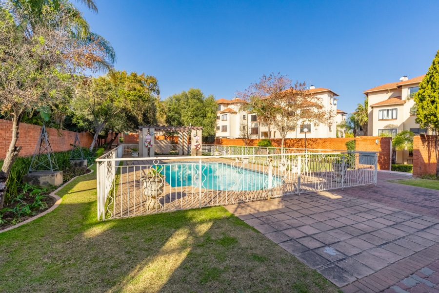 2 Bedroom Property for Sale in Sunninghill Gauteng