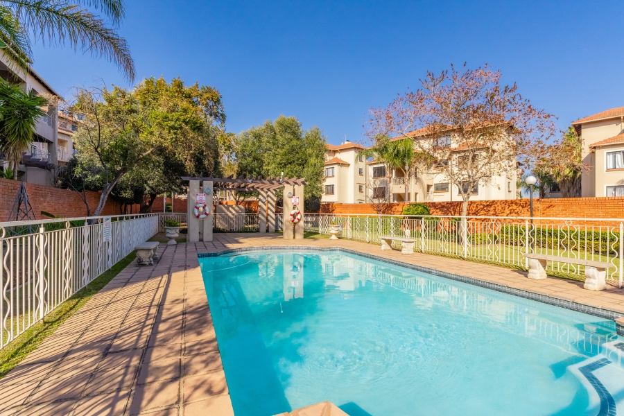 2 Bedroom Property for Sale in Sunninghill Gauteng