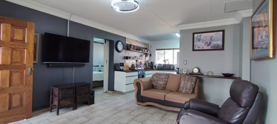 3 Bedroom Property for Sale in Rooihuiskraal North Gauteng