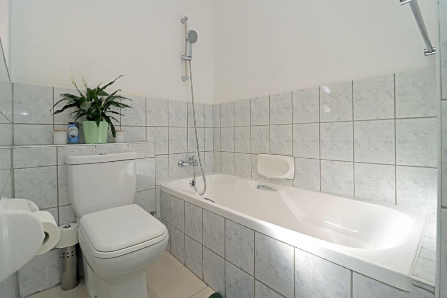3 Bedroom Property for Sale in Dowerglen Ext 4 Gauteng
