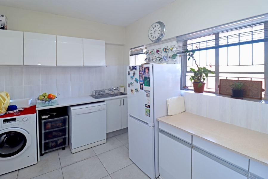 2 Bedroom Property for Sale in Birdhaven Gauteng