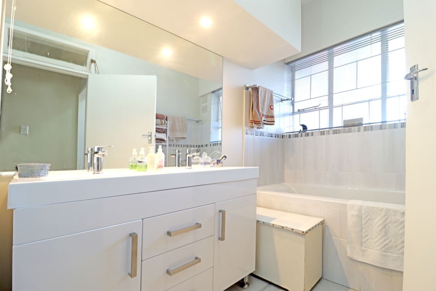2 Bedroom Property for Sale in Birdhaven Gauteng