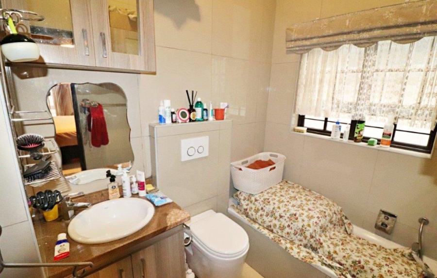 3 Bedroom Property for Sale in Dowerglen Ext 4 Gauteng