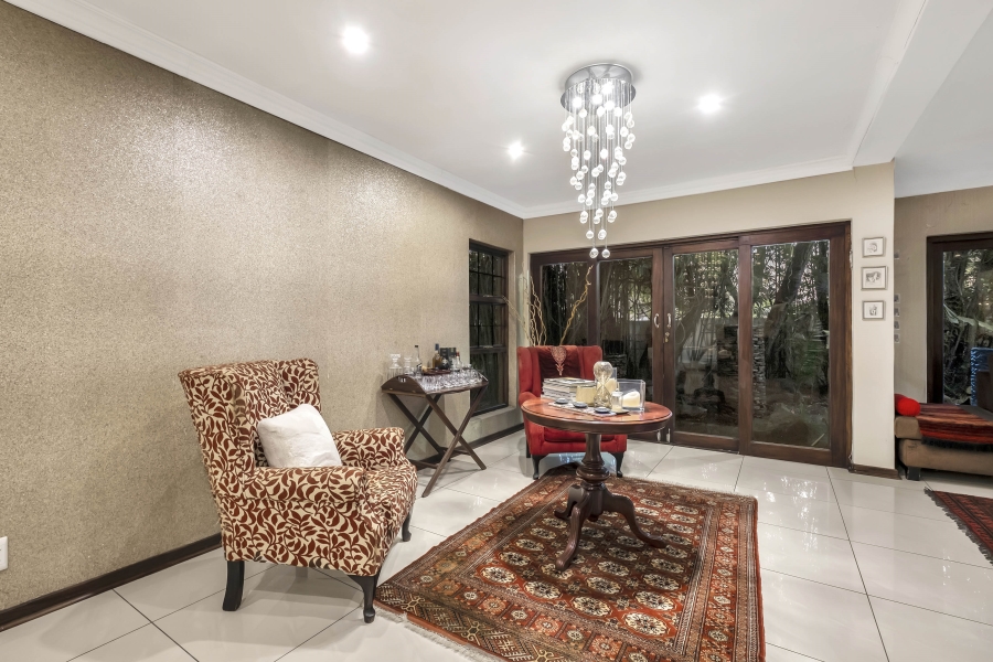 5 Bedroom Property for Sale in Gallo Manor Gauteng