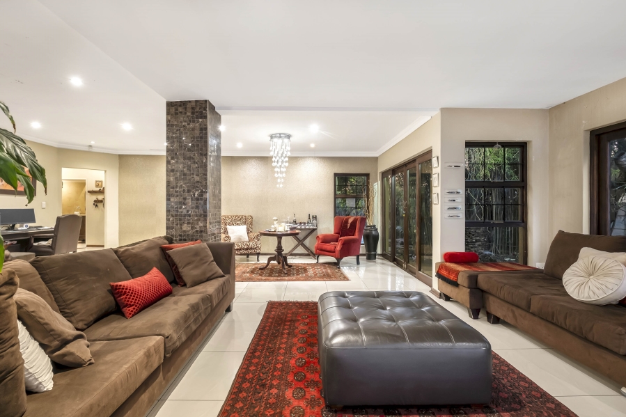 5 Bedroom Property for Sale in Gallo Manor Gauteng
