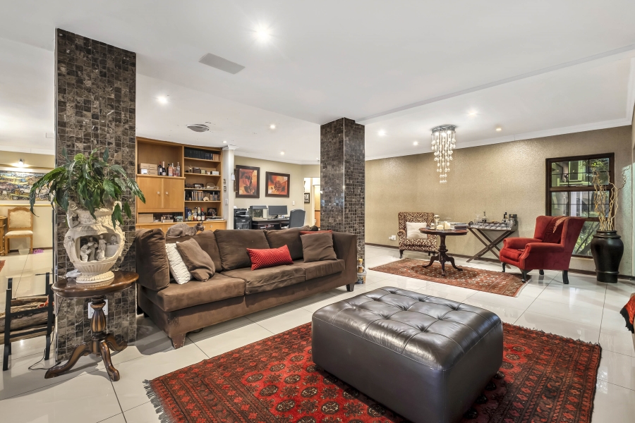 5 Bedroom Property for Sale in Gallo Manor Gauteng