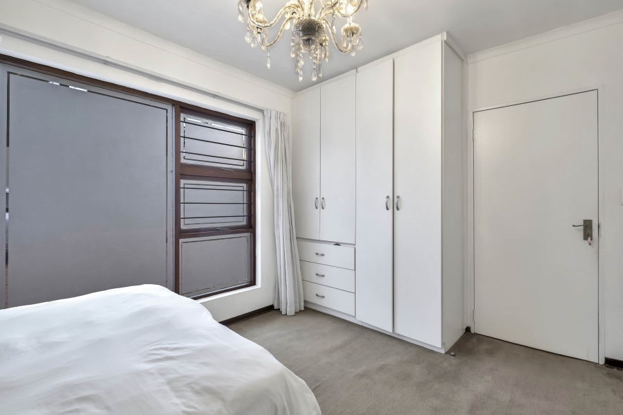 5 Bedroom Property for Sale in Gallo Manor Gauteng