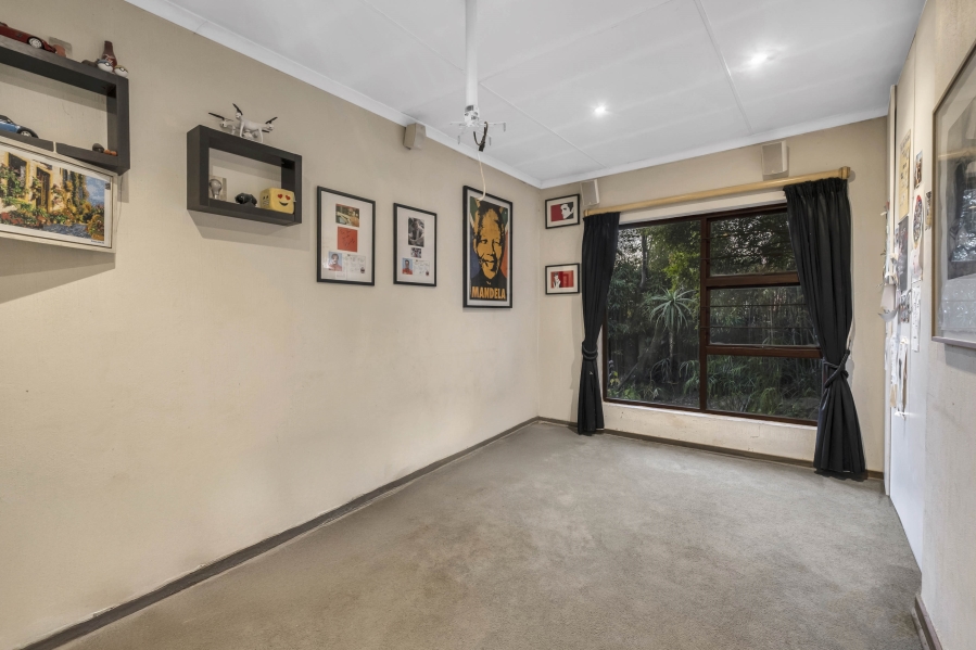5 Bedroom Property for Sale in Gallo Manor Gauteng