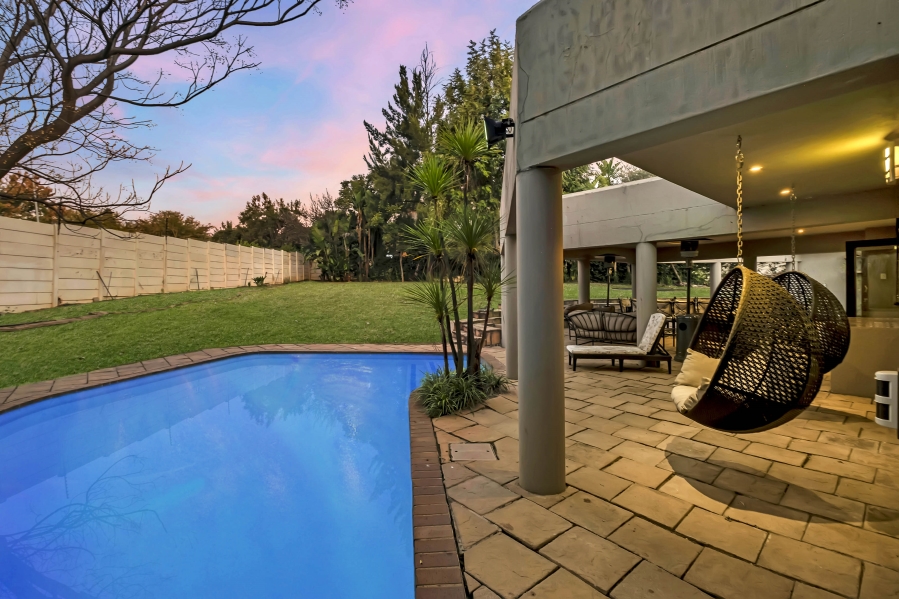5 Bedroom Property for Sale in Gallo Manor Gauteng