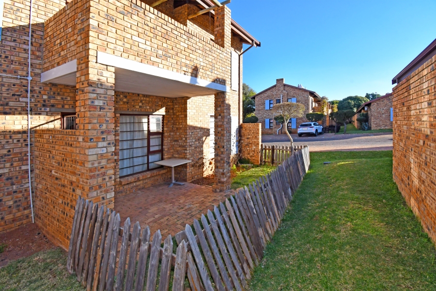 2 Bedroom Property for Sale in North Riding AH Gauteng