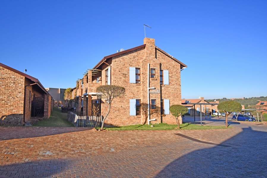2 Bedroom Property for Sale in North Riding AH Gauteng