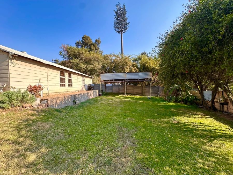 To Let 2 Bedroom Property for Rent in Laezonia Gauteng