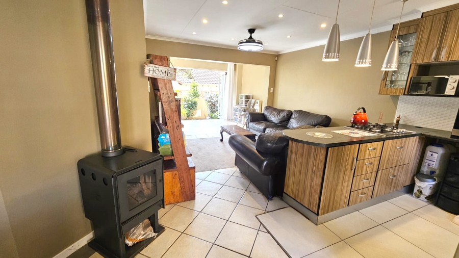 3 Bedroom Property for Sale in Moreleta Park Gauteng