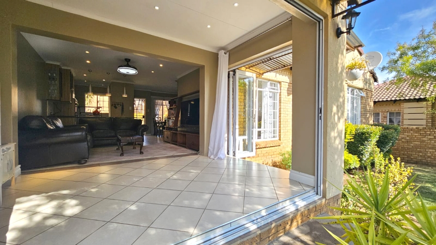 3 Bedroom Property for Sale in Moreleta Park Gauteng