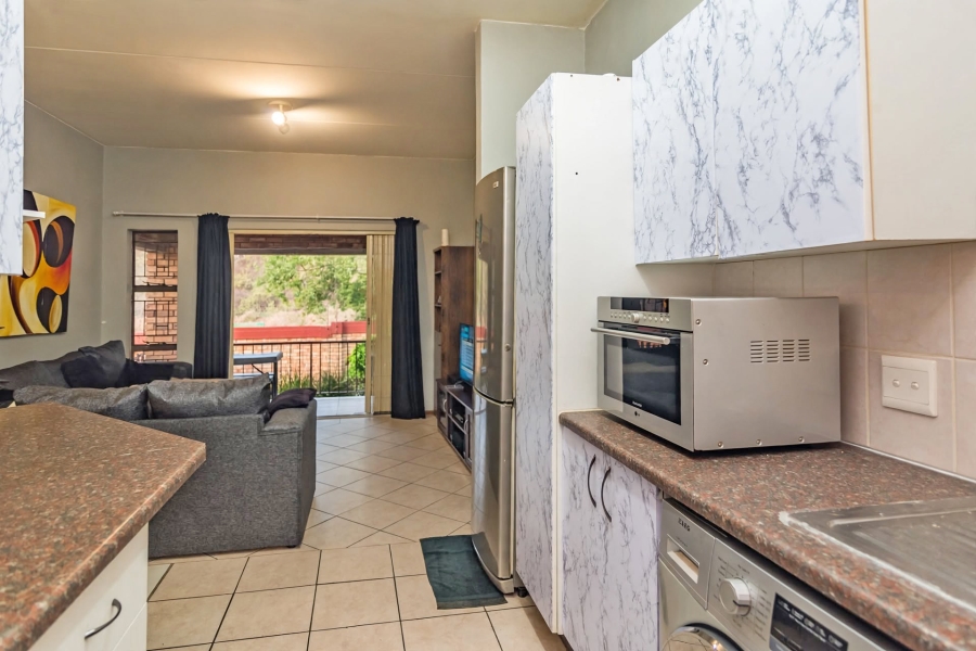 2 Bedroom Property for Sale in Roodekrans Gauteng