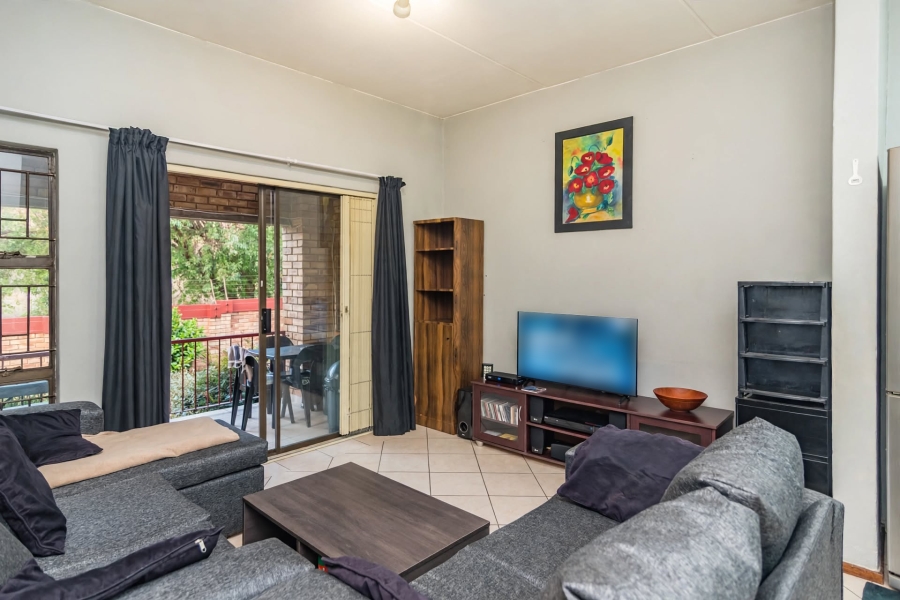 2 Bedroom Property for Sale in Roodekrans Gauteng