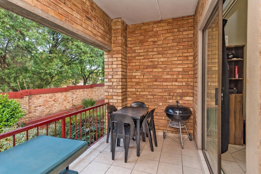 2 Bedroom Property for Sale in Roodekrans Gauteng