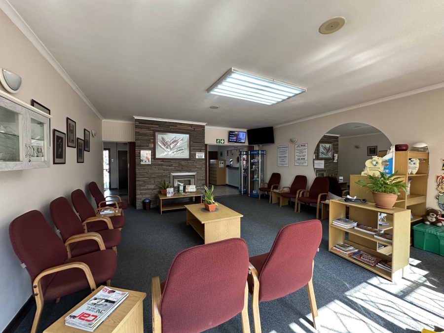 4 Bedroom Property for Sale in Larrendale Gauteng