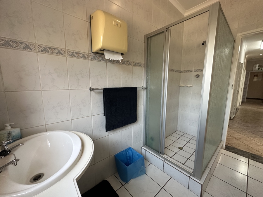 4 Bedroom Property for Sale in Larrendale Gauteng