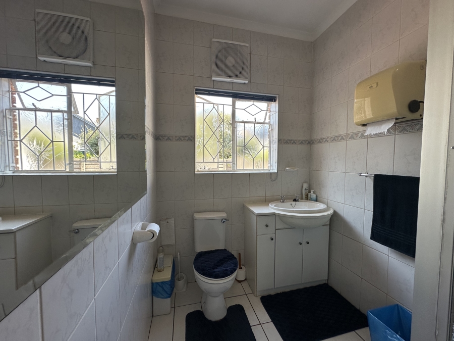 4 Bedroom Property for Sale in Larrendale Gauteng